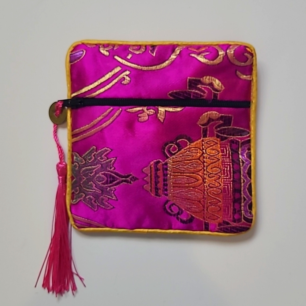 Embriodery Zipper Square Pouch 4 3/4" × 4 3/4"